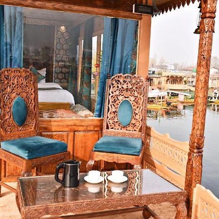 Houseboat Plato Excellence Hotel Srinagar  Exterior photo