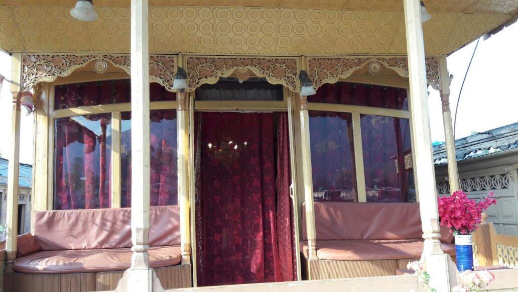 Houseboat Plato Excellence Hotel Srinagar  Exterior photo