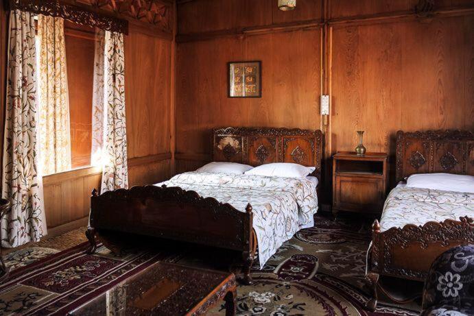 Houseboat Plato Excellence Hotel Srinagar  Room photo